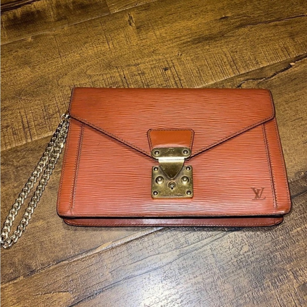 Authentic Louis Vuitton Epi Leather Clutch